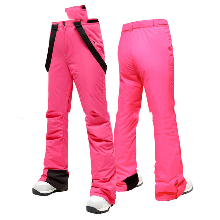 Pantaloni da sci donna blu, impermeabili e antivento, essenziali per la montagna.