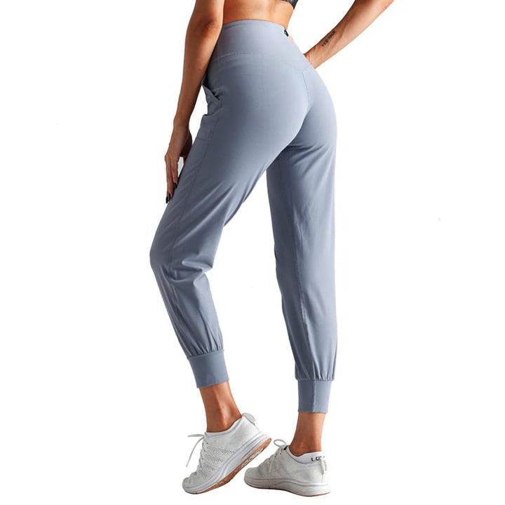 Pantaloni capri donna versatili per fitness e tempo libero, ottimi per la primavera.