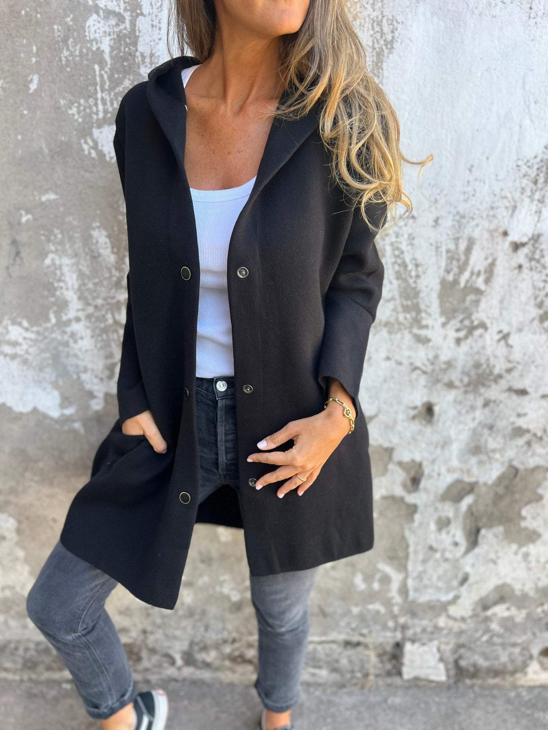 Cardigan maglieria donna con cappuccio, ideale per stratificazione autunnale invernale.