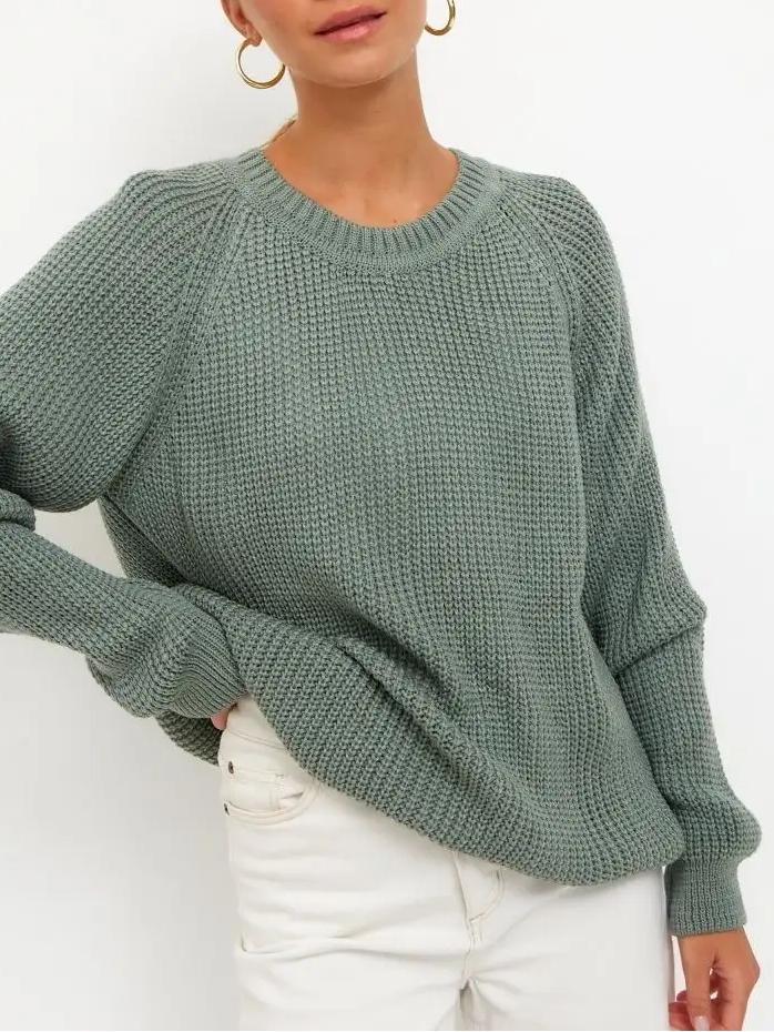 Maglione donna caldo in tinta unita, maglia spessa, ideale per un comfort quotidiano autunnale.