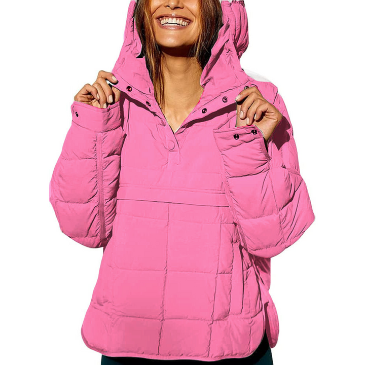 Giacca piumino trapuntata da donna, perfetta per un look casual urbano. Calda e moderna per le stagioni fredde.