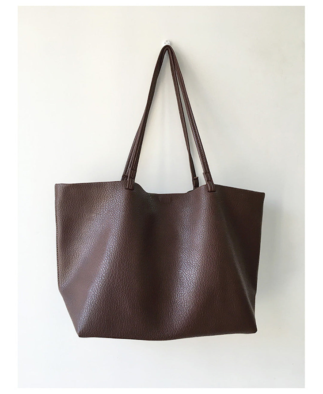 Borsa a tracolla donna in pelle sintetica, versatile per lavoro, shopping e weekend.