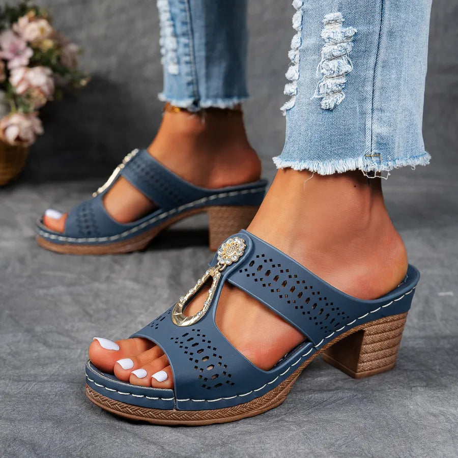 Sandali gioiello mule da donna, versatili e comodi, per uno stile unico.
