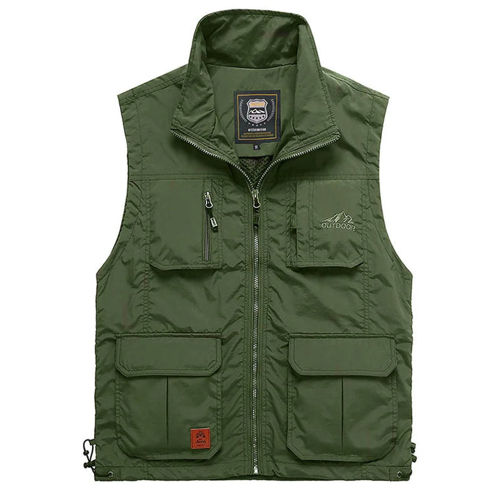 Gilet uomo trekking leggero, con tasche multiple, in pile senza maniche, perfetto per escursioni e outdoor.