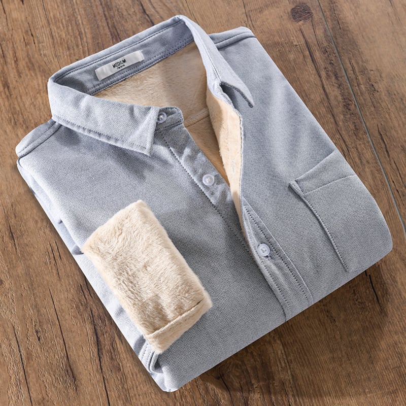 Camicia da uomo a maniche lunghe, elegante e confortevole. Perfetta per la moda maschile versatile e outfit smart casual.