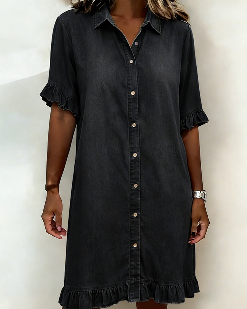 Vestito denim donna casual a mezze maniche e bottoni. Comodo e versatile, lunghezza sopra il ginocchio.