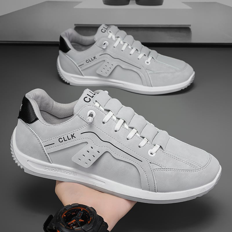 Sneakers uomo comode per skate e tempo libero, con suola piatta e design versatile per outfit giornalieri.