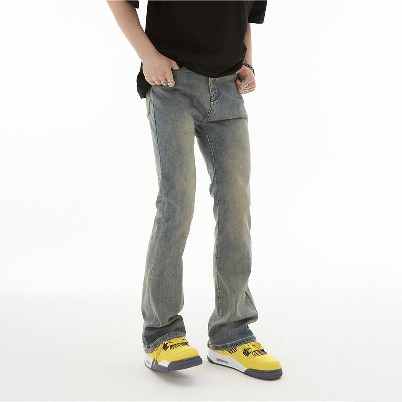 Jeans uomo grigi lavati a gamba dritta, tessuto denim resistente, perfetti per outfit casual e di stile.