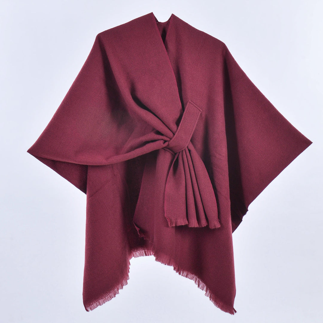 Mantella donna tinta unita, capo versatile per la mezza stagione. Perfetta per abbigliamento elegante.