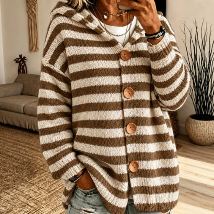 Maglione a righe da donna, perfetto per un outfit comodo e alla moda.