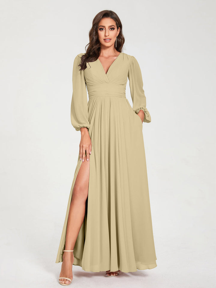 Abito donna maxi con spacco laterale e maniche lunghe. Abito da cerimonia chic.