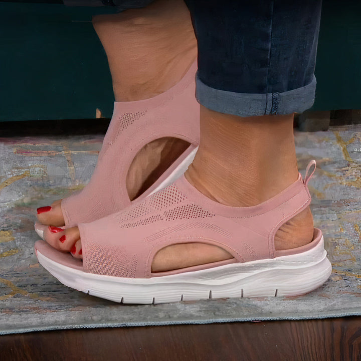 Sandali ortopedici donna per comfort quotidiano. Design moderno ed ergonomico per un supporto ottimale dei piedi.