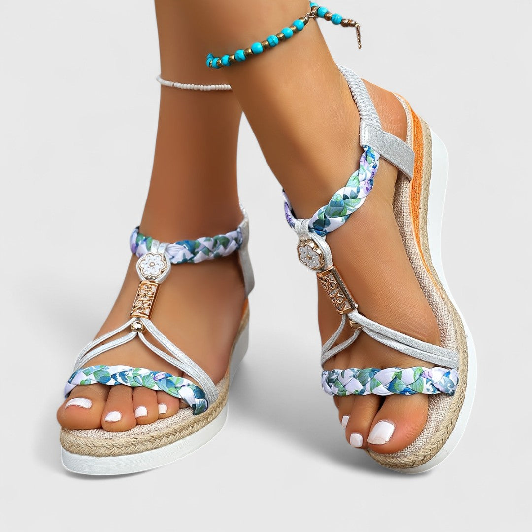 Sandali con tacco eleganti da donna, per look raffinato e comfort. Ideali per serate e moda femminile.