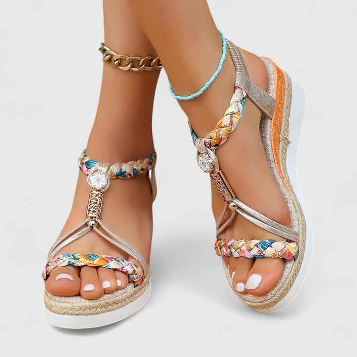 Sandali con tacco stabile da donna, perfetti per eleganza e comfort. Scarpe da sera per look raffinato.