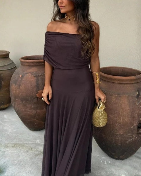 Abito donna elegante marrone, vestito lungo per serate estive e cerimonie. Valorizza la silhouette femminile con stile.