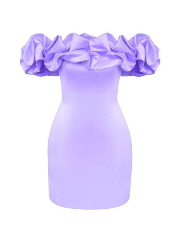 Versatile mini abito donna elegante off-shoulder con volant. Ideale per cerimonie e party estivi.