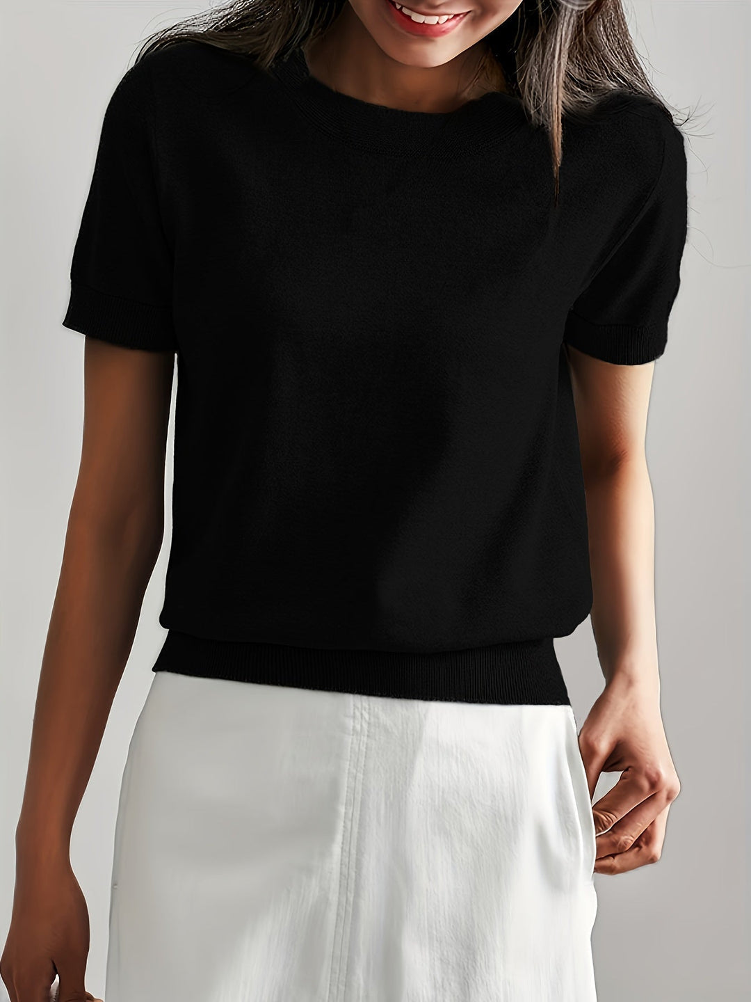 Top donna estivo a maniche corte, in cotone, per massimo comfort quotidiano.