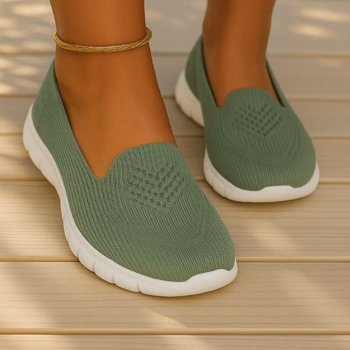 Sneakers da donna traspiranti, ortopediche per un supporto ideale, leggere e alla moda.