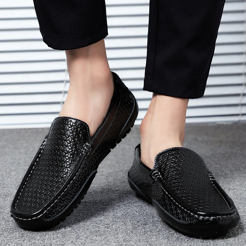 Scarpe eleganti mocassini blu da uomo, casual e comode, ideali per la moda uomo estiva.