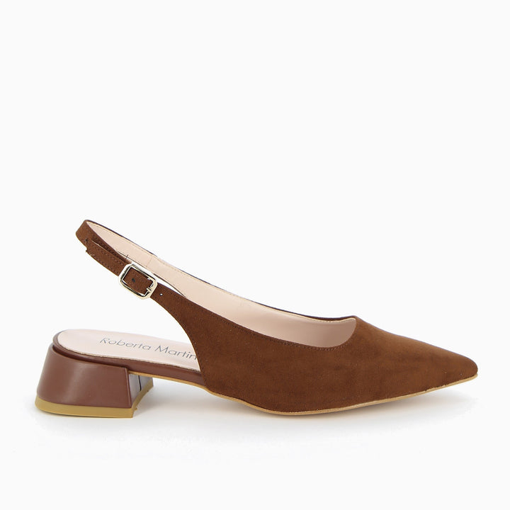 Tacco basso ballerine slingback, comfort duraturo per la donna in movimento.