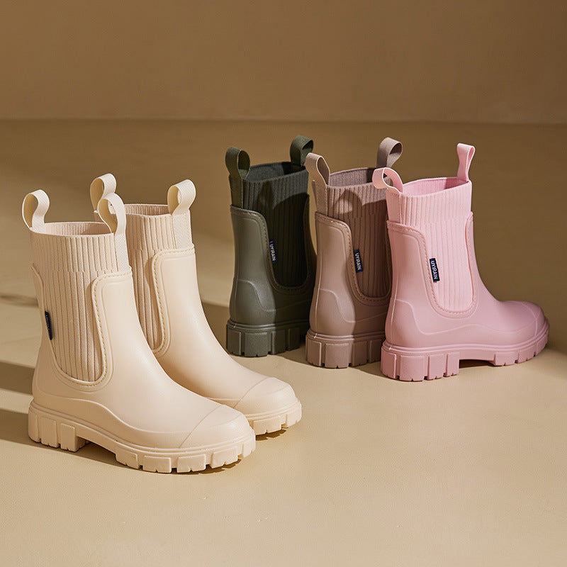 Stivali da pioggia donna verde militare. Impermeabili, eleganti, per calzature comode e moda autunno/inverno.