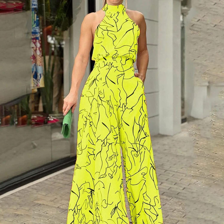 Moda primavera: tuta donna elegante, cintura regolabile, comoda e chic.