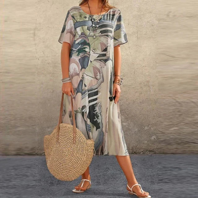 Moda donna: tunica estiva fluida e comoda, abito casual a vestibilità ampia ideale per look disinvolti.