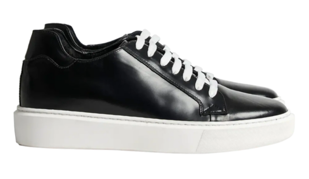 Scarpe sneakers nere rialzate per uomo, 6 cm aumento statura, comfort e moda per outfit casual.