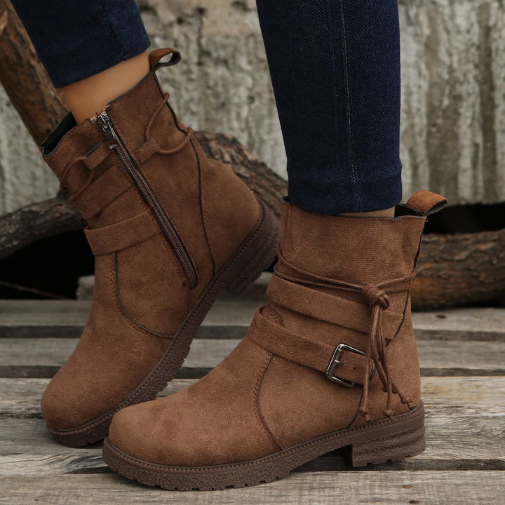 Stivali in pelle da donna, versatili e comodi, ideali per look eleganti quotidiani. Calzature donna.
