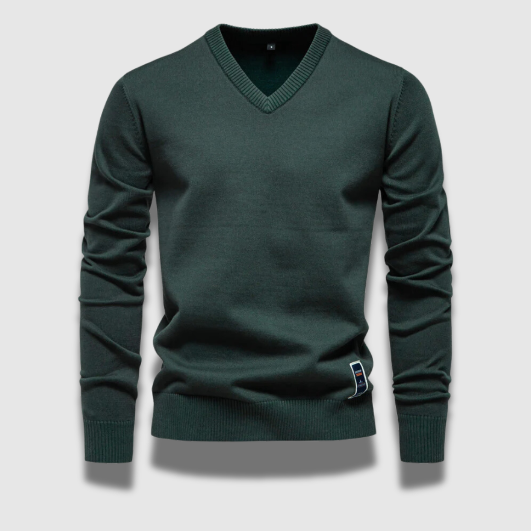 Maglione elegante uomo a scollo a V, vestibilità comoda. Ideale per un look sofisticato in ogni occasione.
