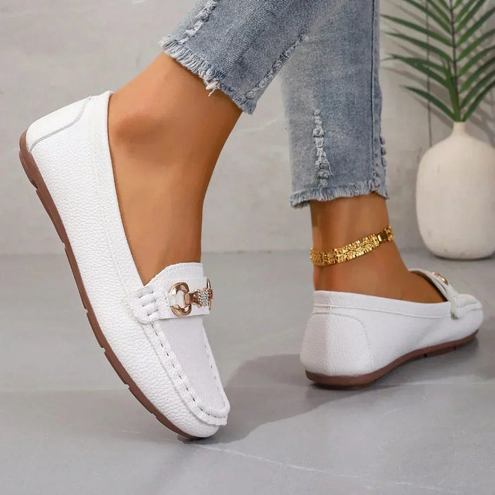 Vista laterale: Mocassini donna estivi slip-on, soletta imbottita e farfalla per il massimo comfort.