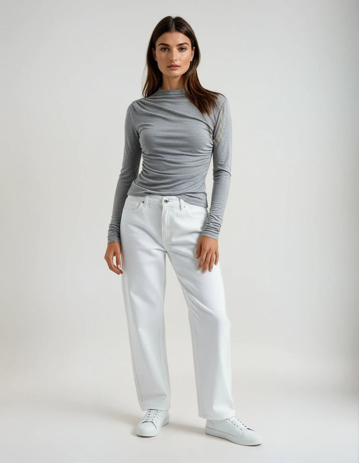 Camicetta donna nera elegante, a maniche lunghe, versatile per ufficio o serate, massimo comfort. [[lstfy-media:3]]