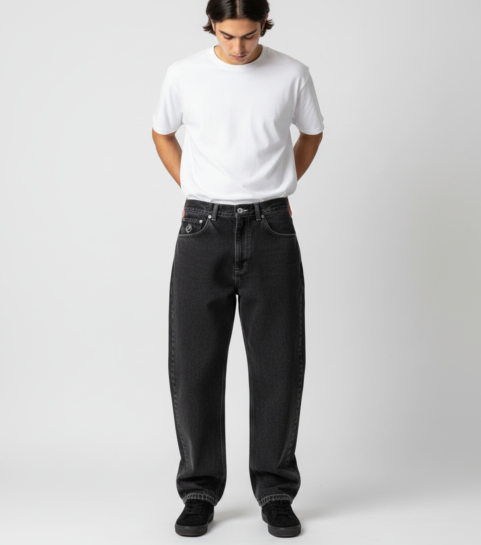 Jeans baggy larghi da uomo, per un look skate autentico e comodo.
