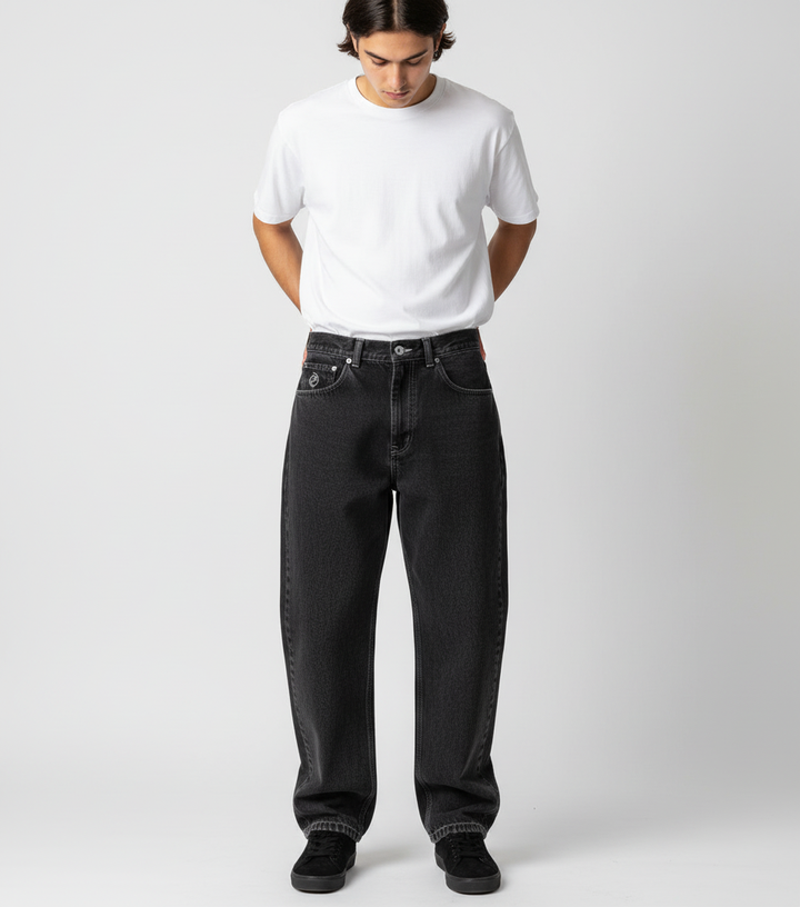 Jeans baggy larghi da uomo, per un look skate autentico e comodo.