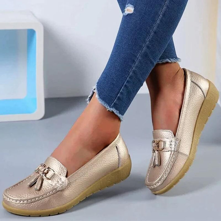 Calzature donna comode, mocassini piatti in pelle con fiocco per un look casual-chic.