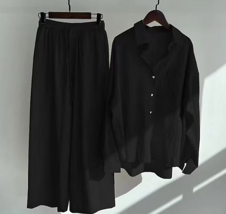 Elegante completo due pezzi donna, top e pantaloni, per un outfit da giorno o sera, massima versatilità.