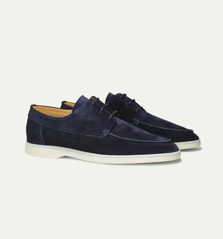 Calzature uomo classiche stringate, offrono comfort e stile impeccabile per ogni occasione.