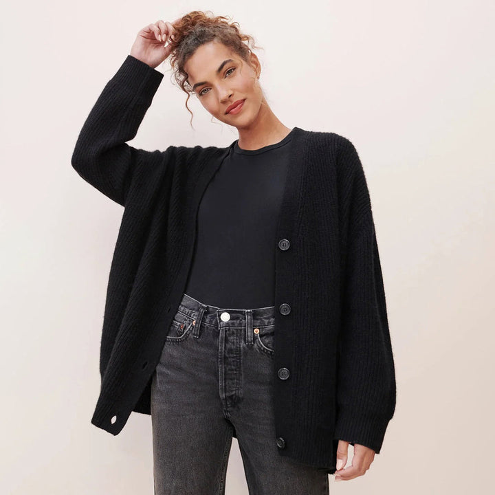 Maglieria donna calda: cardigan oversize elegante, ideale per autunno e inverno.