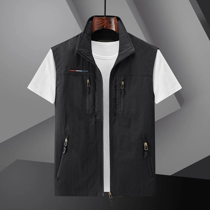 Gilet estivo da uomo senza maniche, leggero e traspirante, ideale per attività outdoor.