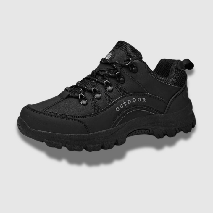 Scarponi outdoor uomo con supporto caviglia, stabilità e protezione per trekking e passeggiate lunghe.