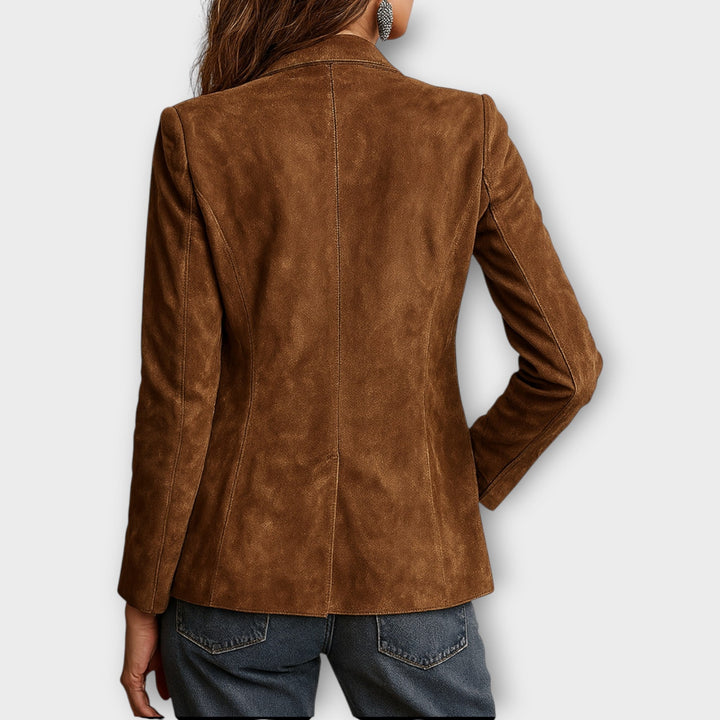 Elegante blazer donna vintage, un capo versatile con tasche, per uno stile retrò raffinato e moda autunnale.