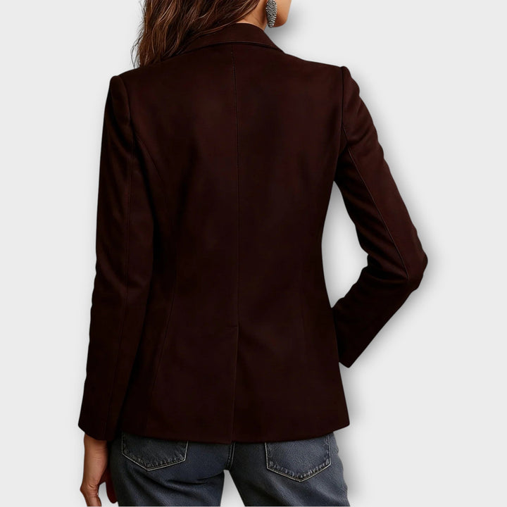 Blazer donna vintage con tasche, giacca elegante e versatile per la moda femminile e look autunnali retrò.