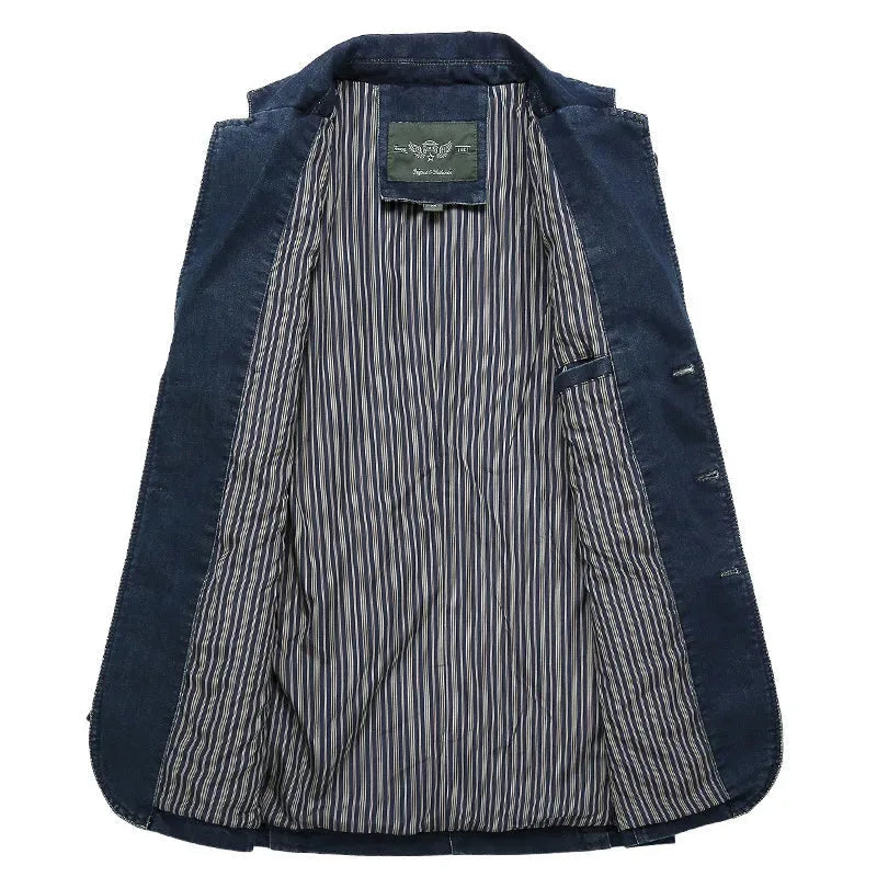Blazer uomo slim fit blu navy, con tasche a filetto e bottoni, perfetto per occasioni eleganti o casual.