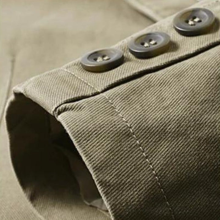 Blazer uomo leggero e comodo, ideale per abbigliamento casual chic e moda maschile versatile.