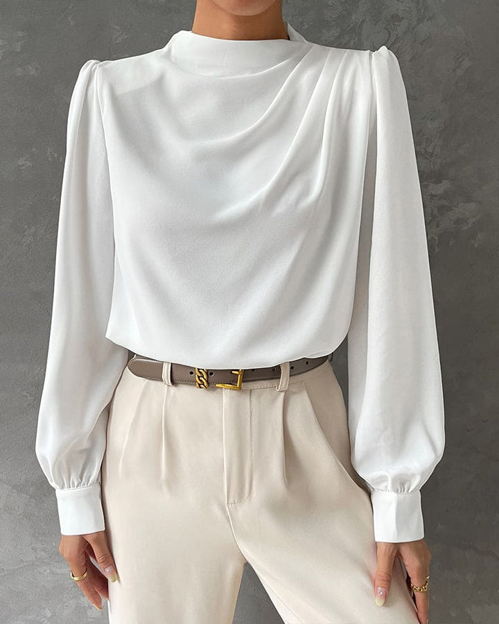Chic blusa da donna, collo alto e rouches raffinate, un capo versatile ed elegante per la primavera e l'autunno.