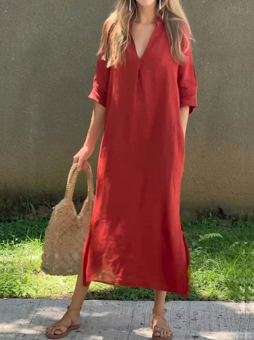 Abito donna con maniche corte, in tessuto morbido e fluido. Stile casual ideale per la moda estiva.