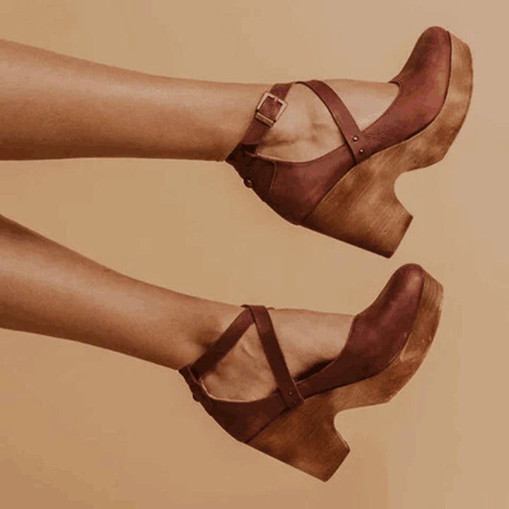 Sandali da donna con zeppa alta comodi, ideali per lunghe passeggiate estive. Scarpe estive eleganti e leggere.