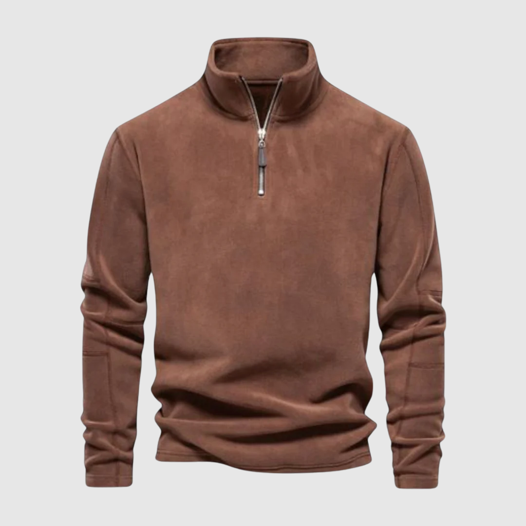 Primo piano trama maglione uomo caldo e morbido, dettagli che esaltano comfort e qualità invernale.
