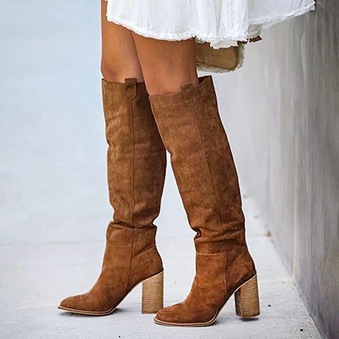 Stivali alti donna eleganti in pelle nera, perfetti per ogni occasione, unendo stile e moda.
