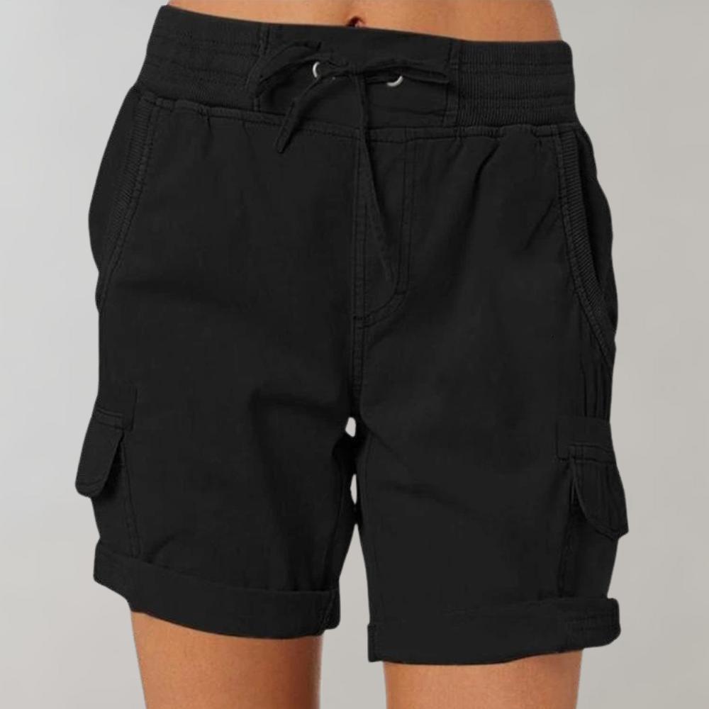Pantaloncini eleganti da donna a vita alta, un must-have sartoriale per l'abbigliamento estivo.